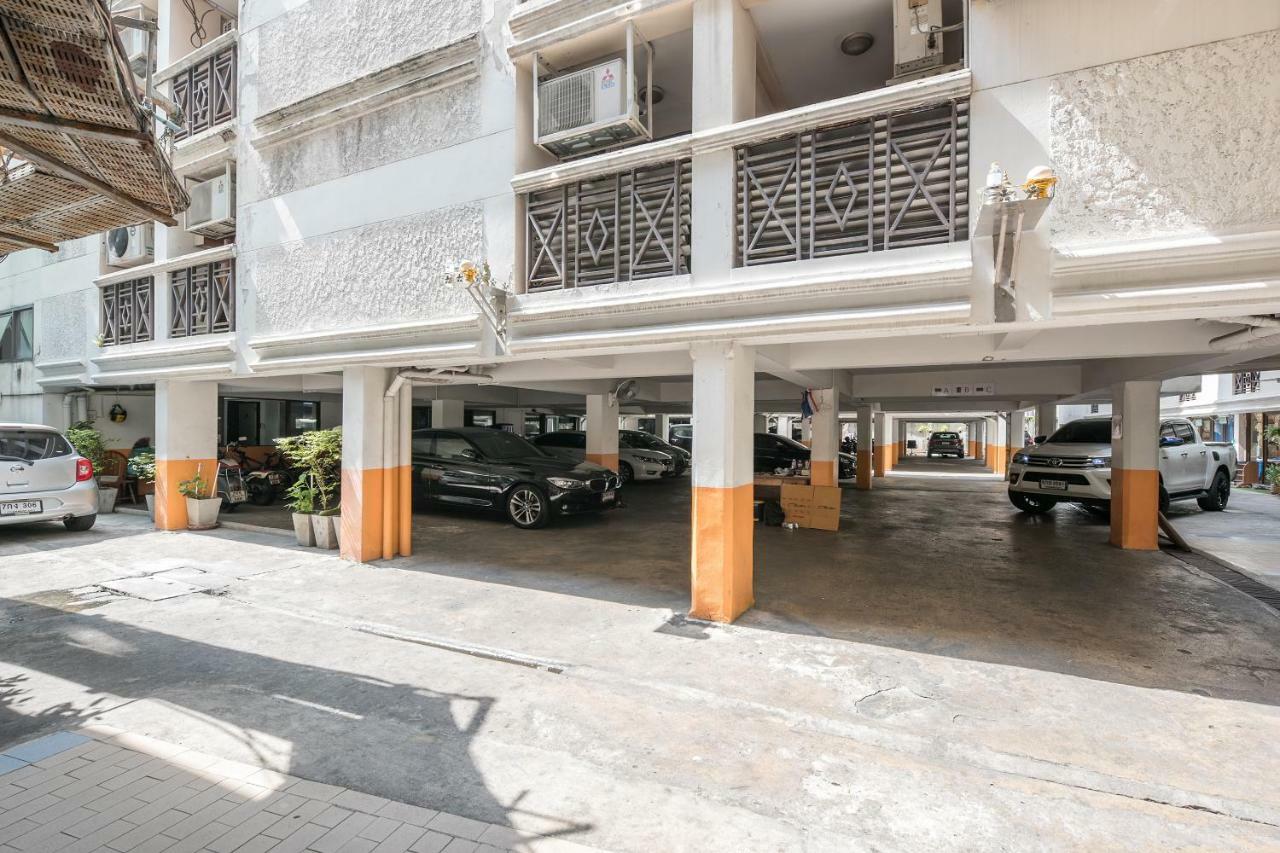 Oyo 110 Old Town Hotel Bangkok Esterno foto