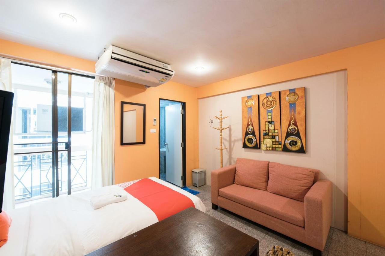 Oyo 110 Old Town Hotel Bangkok Esterno foto